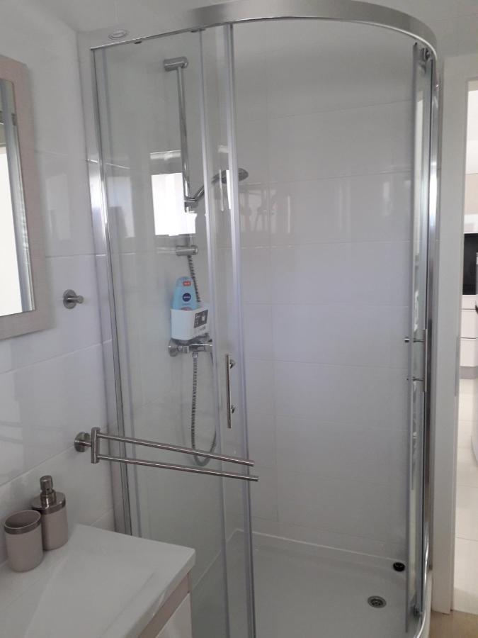 Apartment White Vantacici Dış mekan fotoğraf