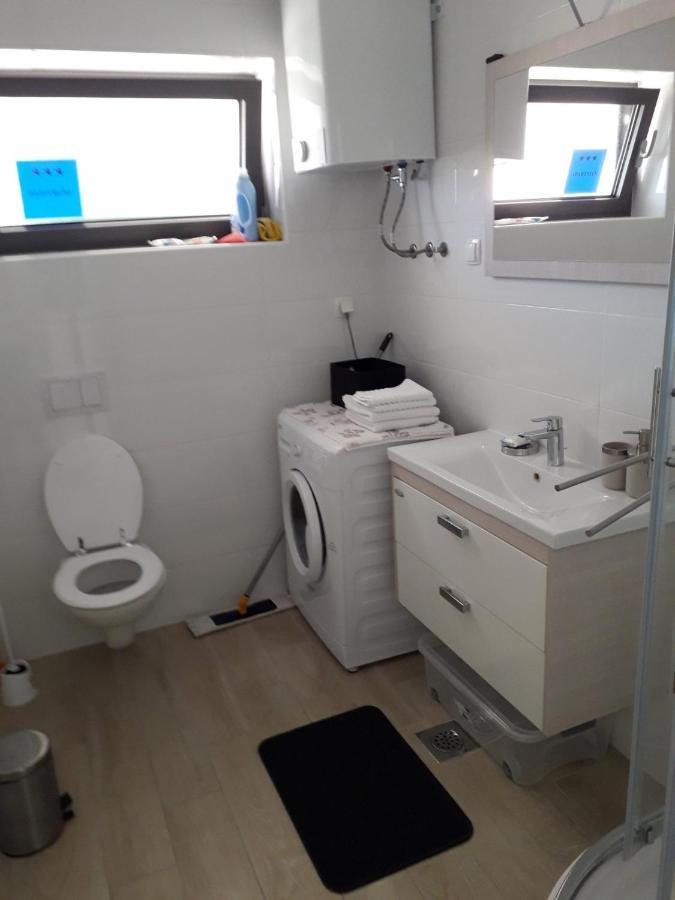 Apartment White Vantacici Dış mekan fotoğraf