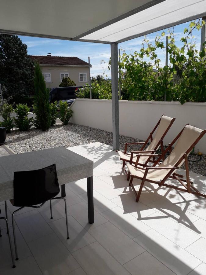 Apartment White Vantacici Dış mekan fotoğraf